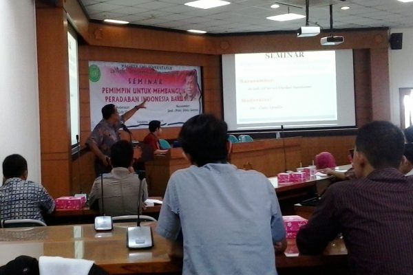 joko santoso di seminar umy