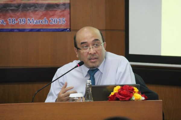 Prof. Abdul Rahim Abdul Rahman saat menjadi pembicara pada acara International ConferenceAccounting and Finance-Universitas Muhammadiyah Yogyakarta 2015 (ICAF UMY 2015)